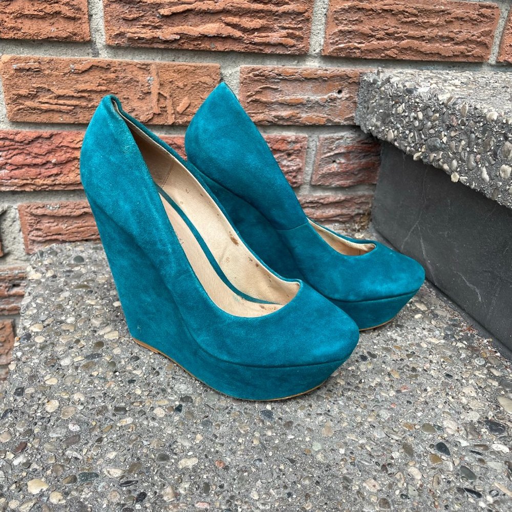 Loved, Great Condition Women's Aldo Teal Suede Wedges Size 8